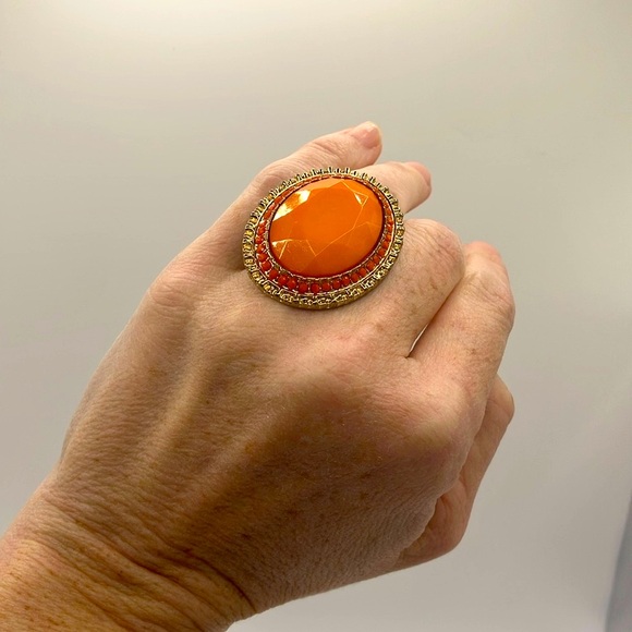 Vibrant Pink and Orange Ring Set with Floral Design stretch rings 2/$20🎉 - Picture 7 of 8